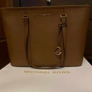 NWT Michael Kors Large Tote Leather Bag. Tan Sady Luggage